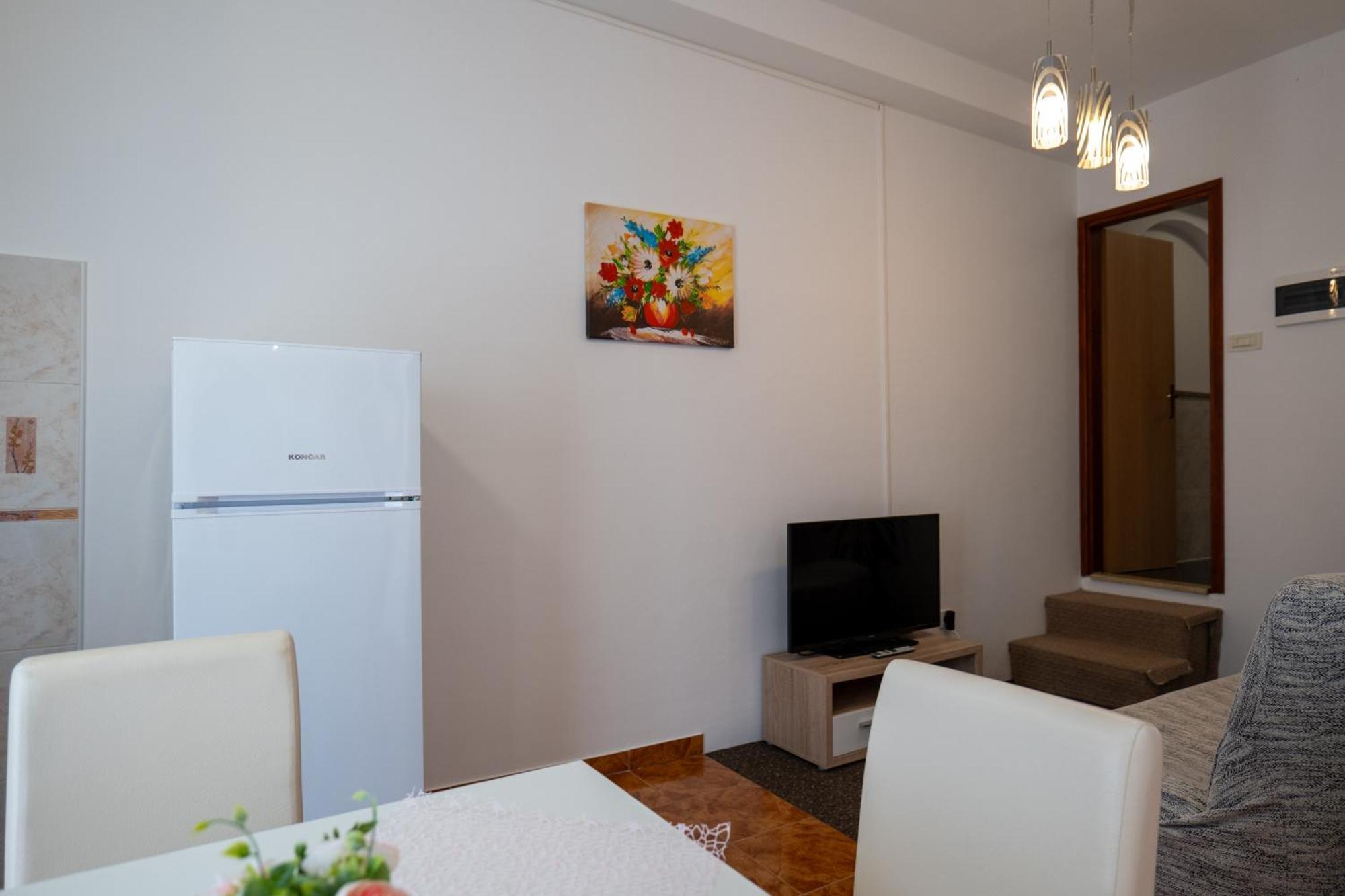 Irena'S Place A1 Rovinj Ruang foto