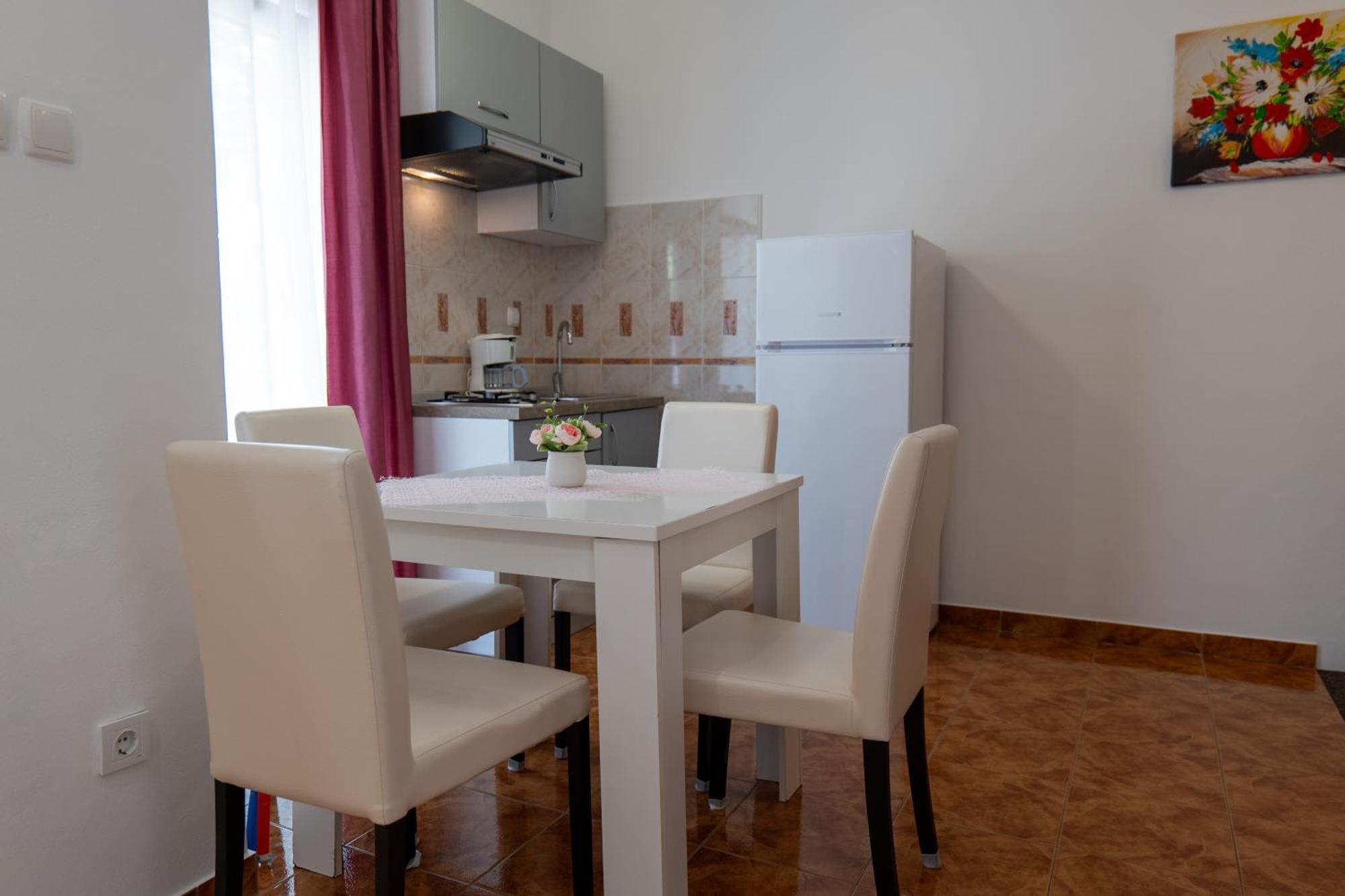 Irena'S Place A1 Rovinj Bagian luar foto