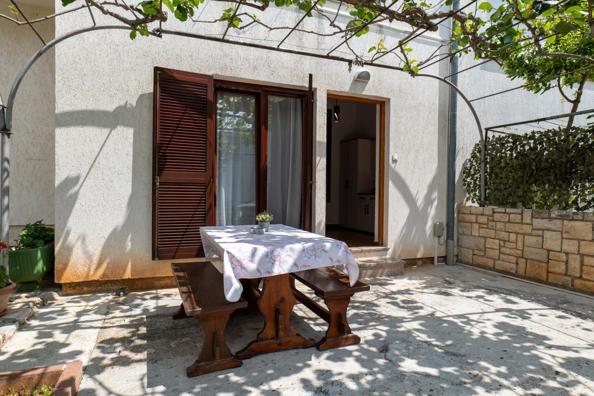Irena'S Place A1 Rovinj Ruang foto