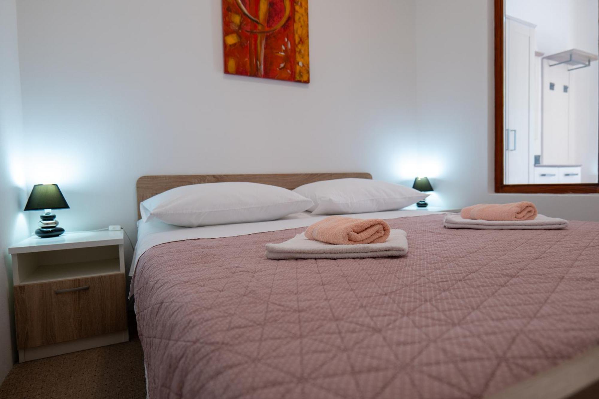 Irena'S Place A1 Rovinj Bagian luar foto