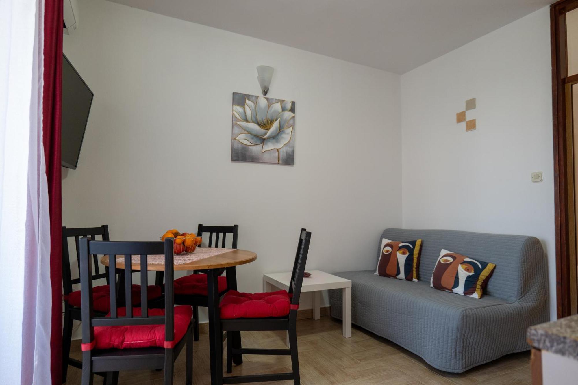 Irena'S Place A1 Rovinj Bagian luar foto