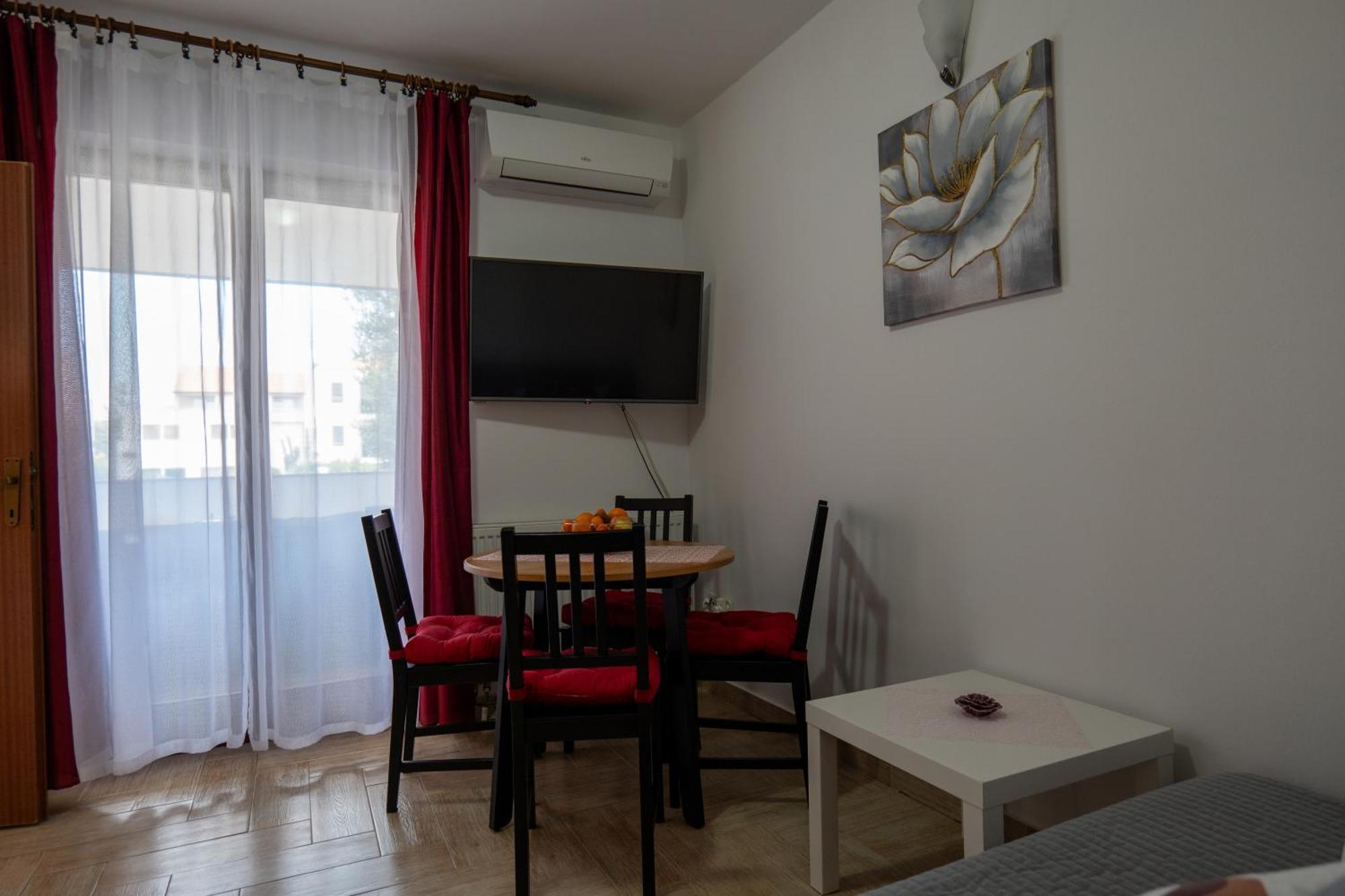 Irena'S Place A1 Rovinj Ruang foto