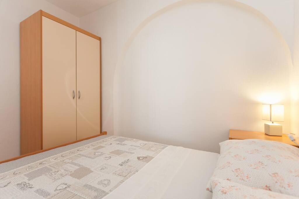 Irena'S Place A1 Rovinj Ruang foto