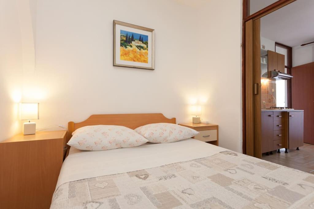 Irena'S Place A1 Rovinj Ruang foto