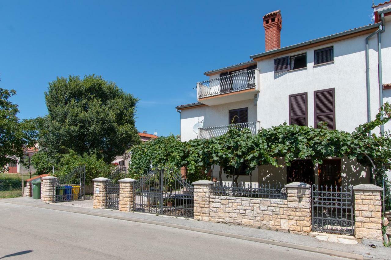 Irena'S Place A1 Rovinj Bagian luar foto