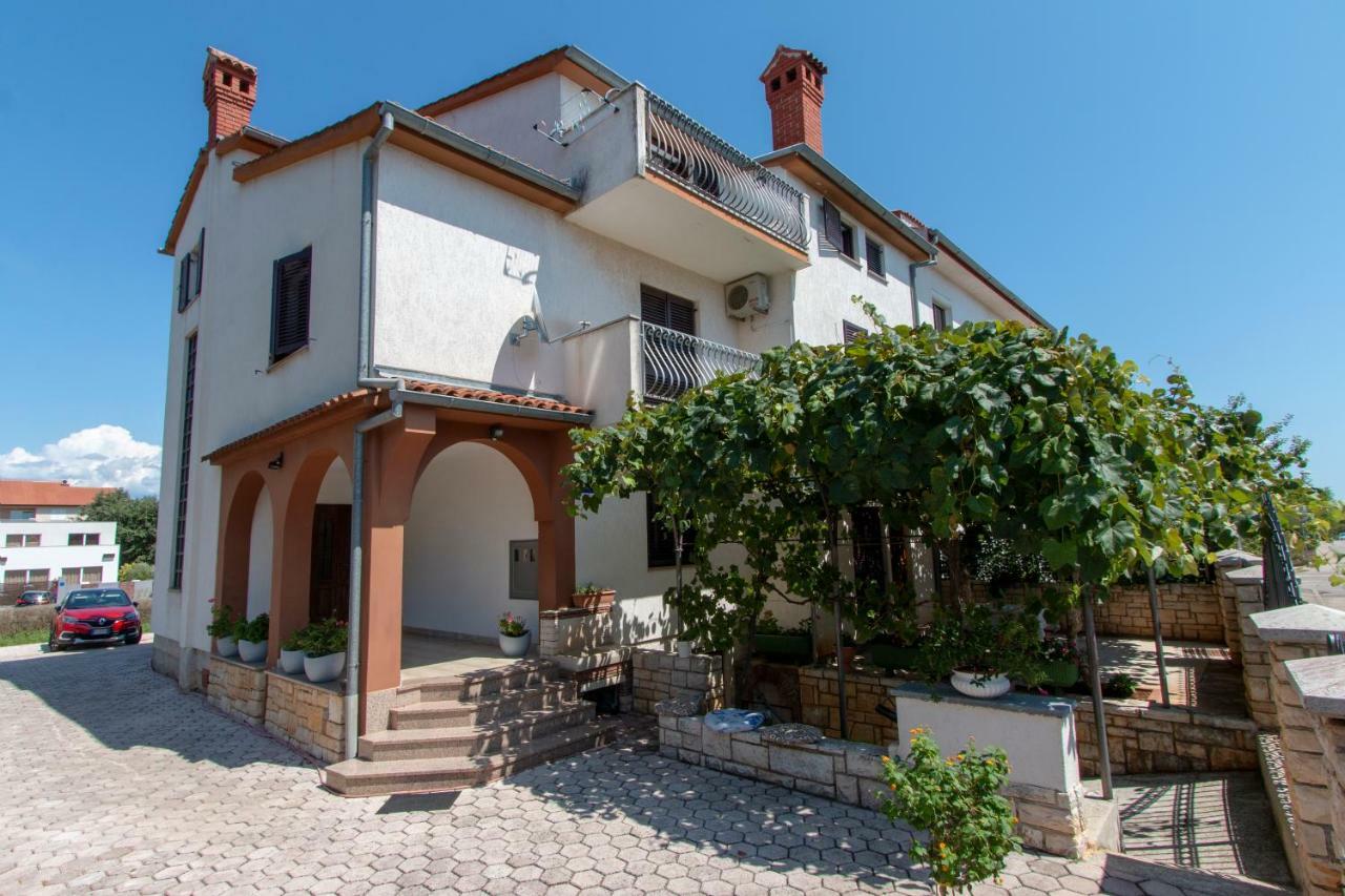 Irena'S Place A1 Rovinj Bagian luar foto
